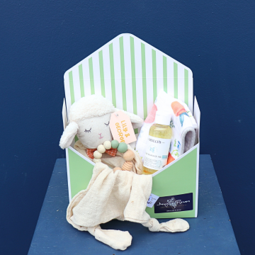 Gift Hamper Baby | Lambkins 