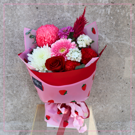 M'Day Florist Choice | Berries N Cream 