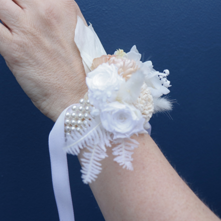 Wrist Corsage Preserved | White